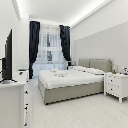 דירות מילאנו Duomo View - 2 Min From Duomo Amazing Location מראה חיצוני תמונה